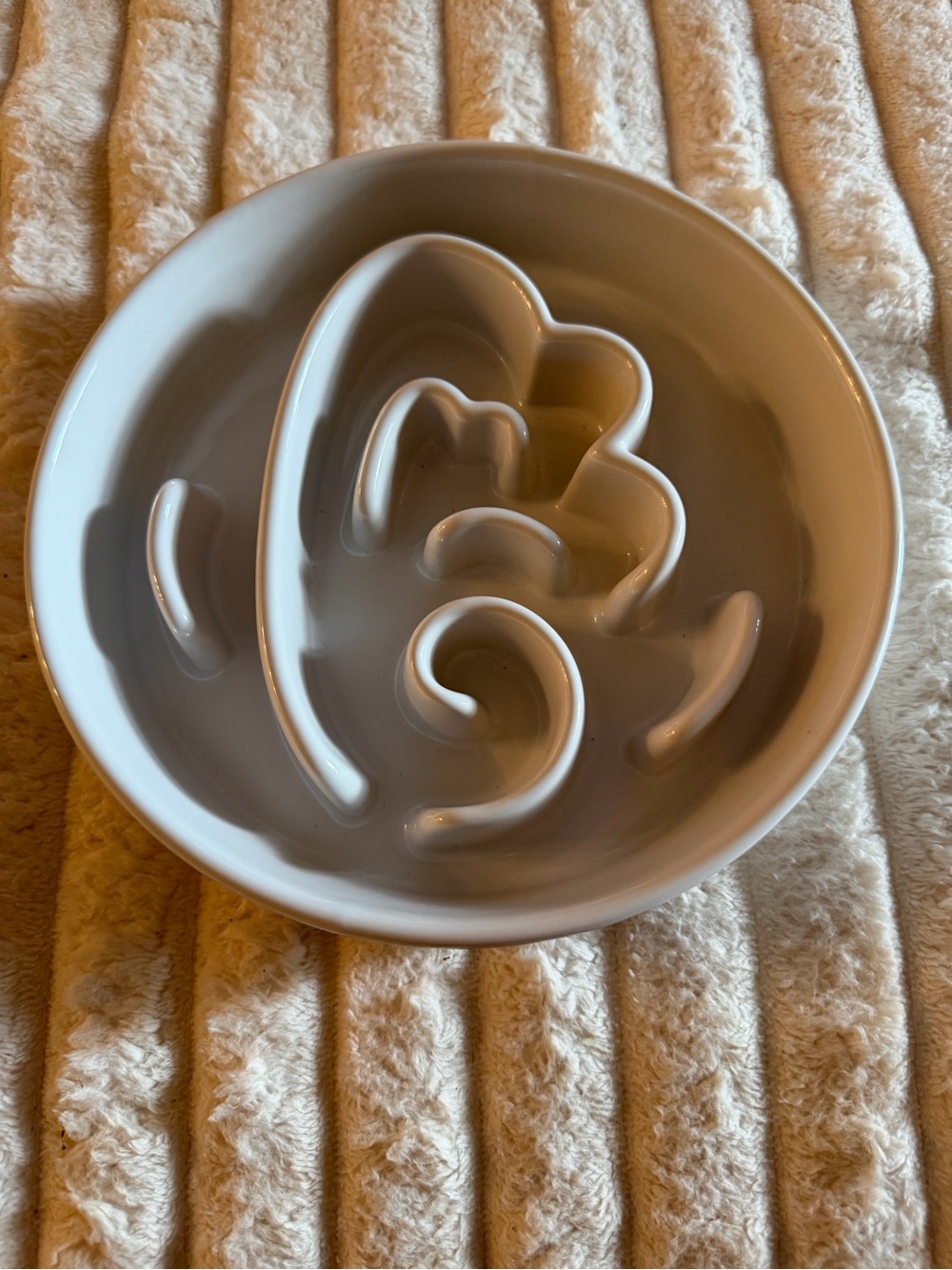 Slow-Feed Ceramic Dog Bowl in White - Heart & Swirl Design